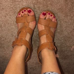Light Brown wedges
